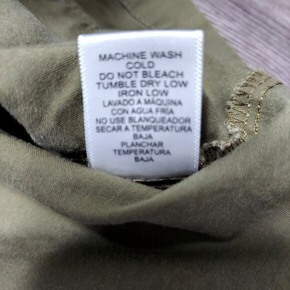 Love Tree Women's Army Green Hooded Utility Vest - Picture 7 of 7